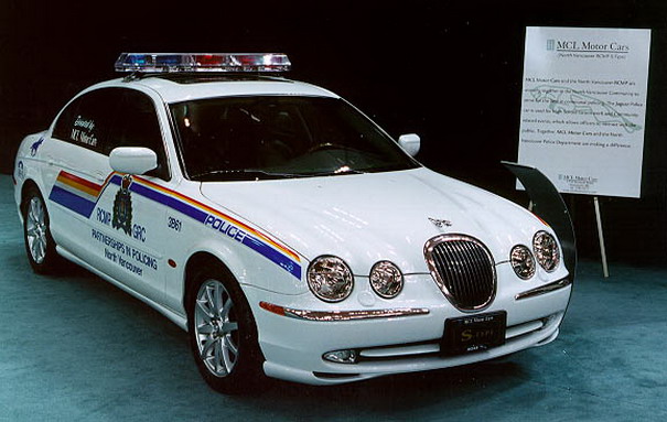 Канада: Jaguar S Type